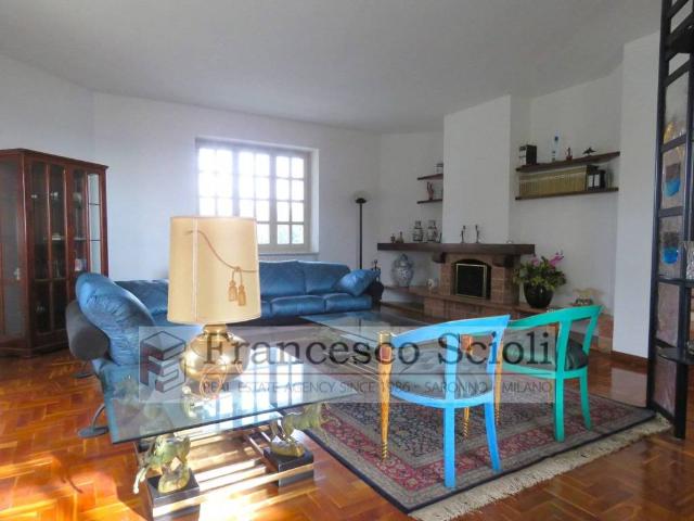 Villa in vendita a Saronno VA