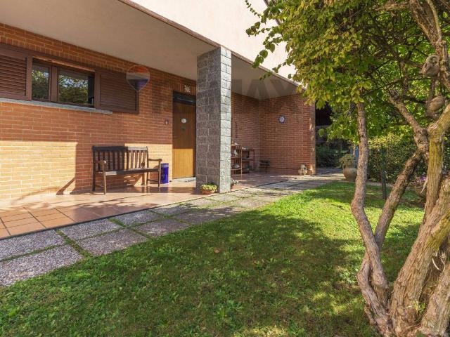Villa in vendita a Saronno VA