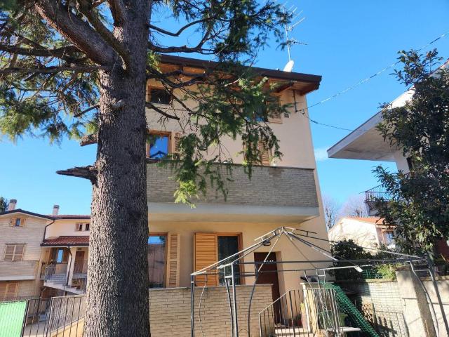Villa in vendita a Saronno VA
