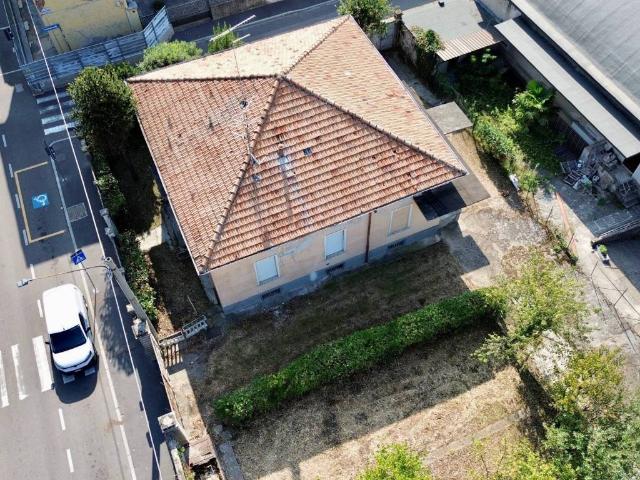 Villa in vendita a Saronno VA