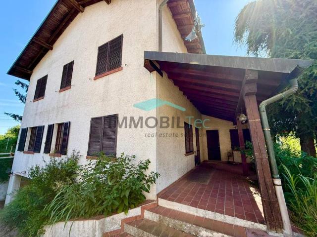 Villa in vendita a Saronno VA