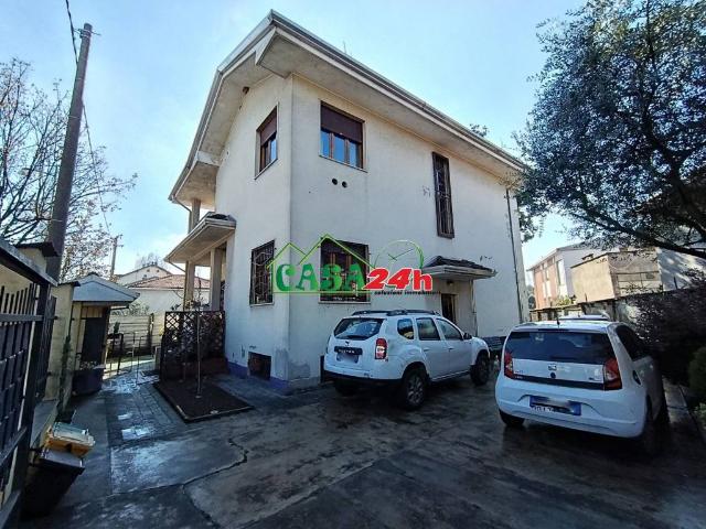 Villa in vendita a Saronno VA