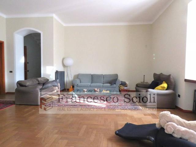 Villa in vendita a Saronno VA