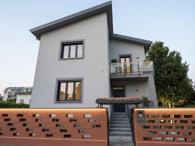 Villa in vendita a Saronno VA