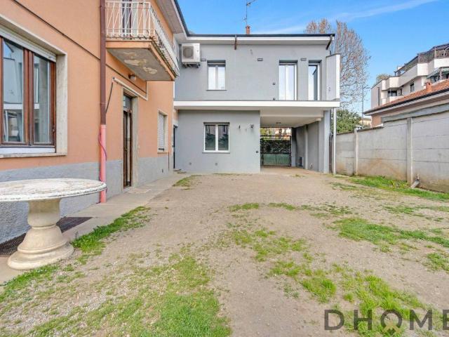 Villa in vendita a Saronno VA