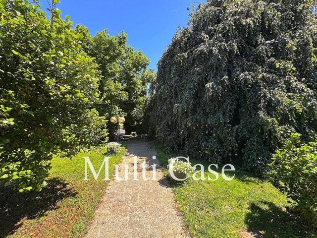 Villa in vendita a Saronno VA