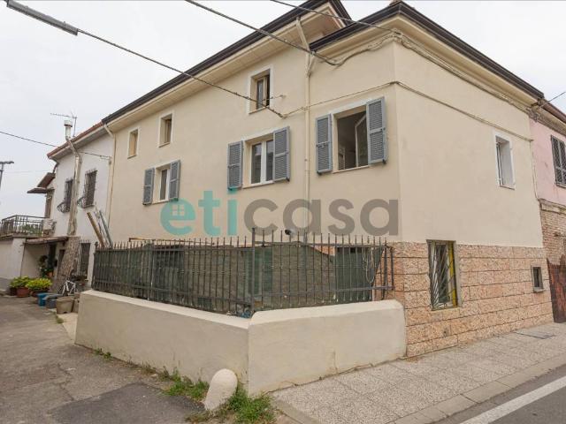 Villa in vendita a Sarmato PC