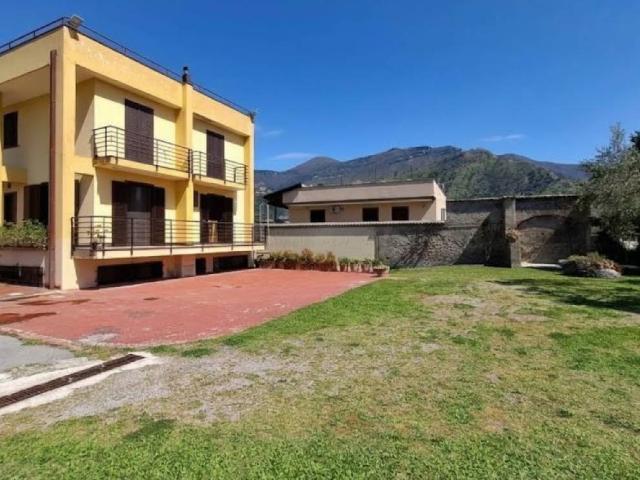 Villa in vendita a Sarno SA