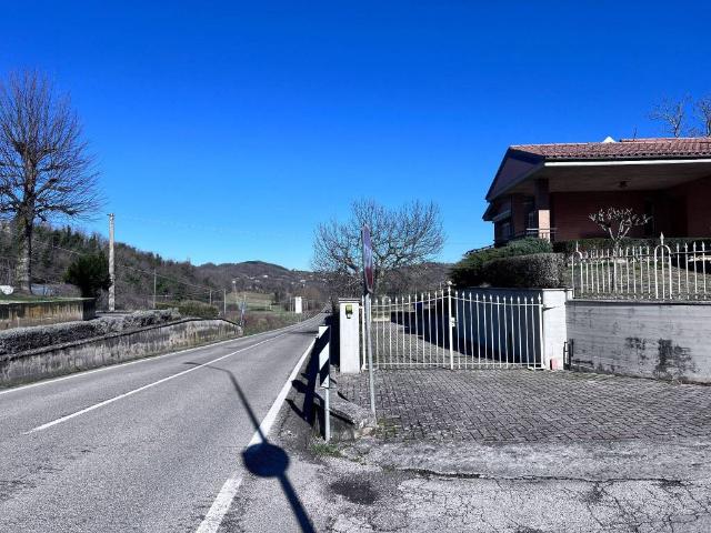 Villa in vendita a Sarnano MC