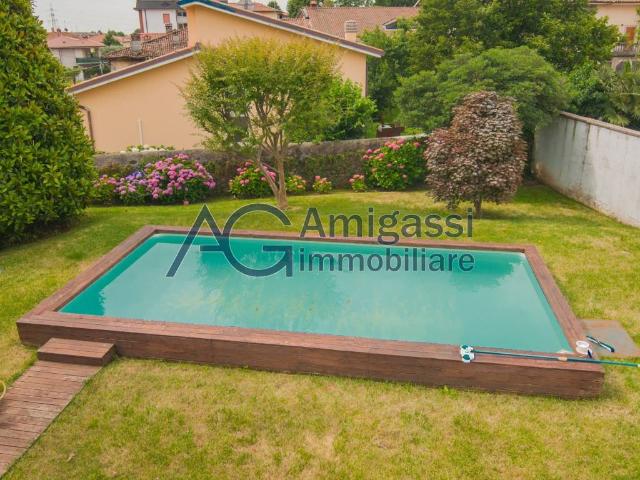 Villa in vendita a Sarnico BG