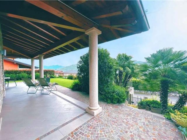 Villa in vendita a Sarnico BG