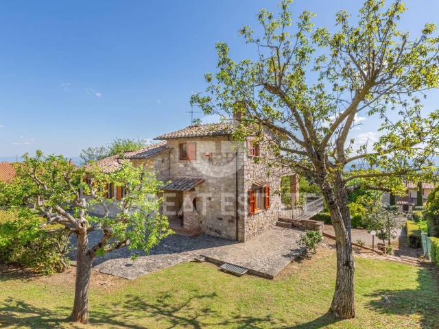 Villa in vendita a Sarteano SI