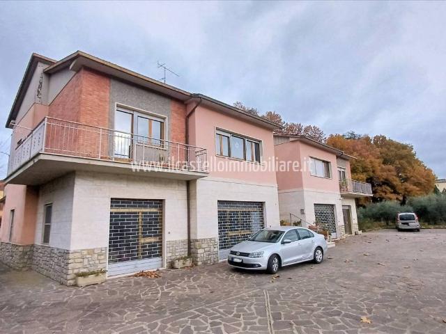 Villa in vendita a Sarteano SI