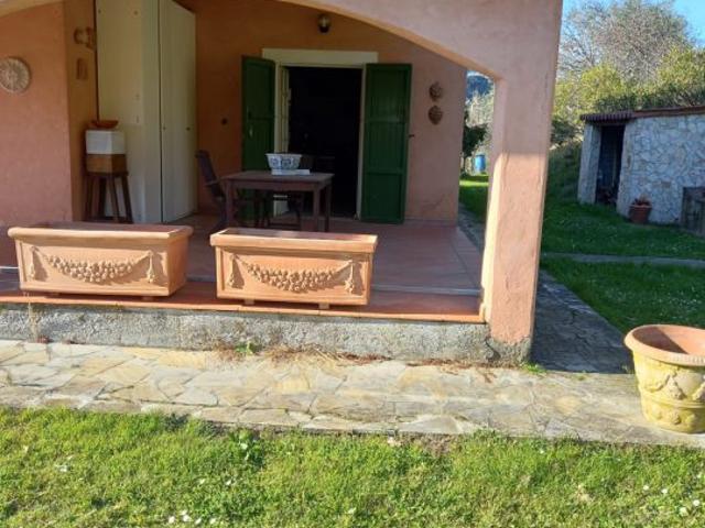 Villa in vendita a Sarzana