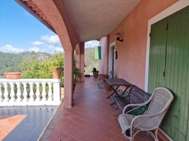 Villa in vendita a Sarzana