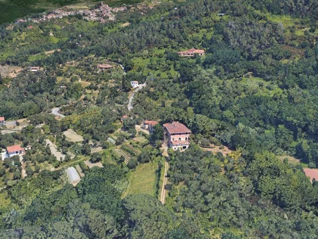 Villa in vendita a Sarzana SP