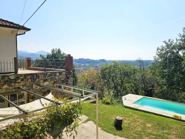 Villa in vendita a Sarzana SP