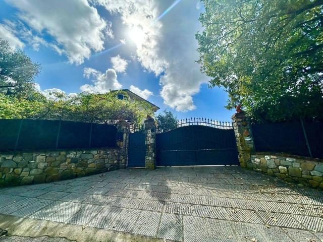 Villa in vendita a Sarzana SP