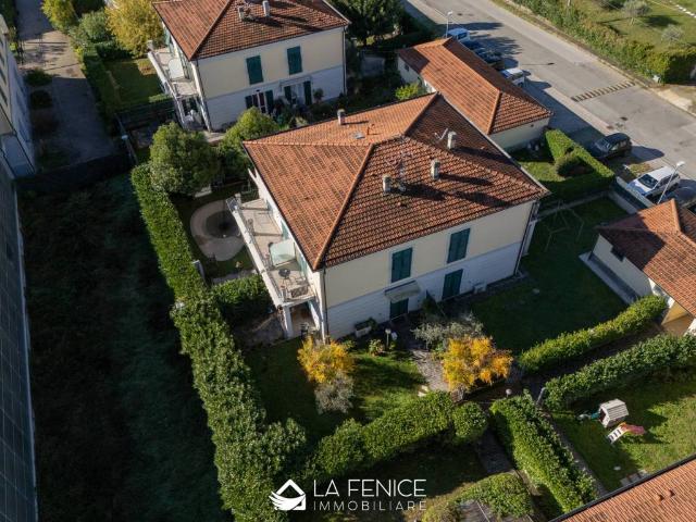 Villa in vendita a Sarzana SP