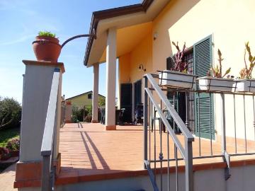 Villa in vendita a Sarzana SP