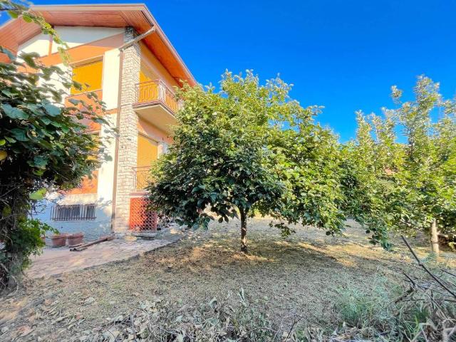 Villa in vendita a Sarzana SP