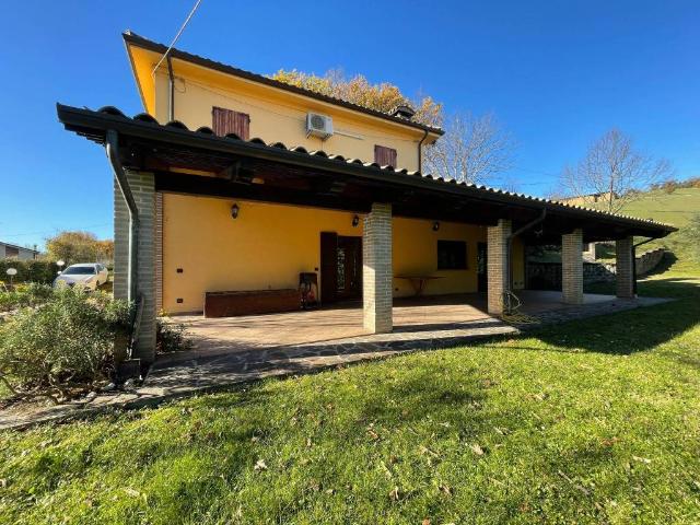 Villa in vendita a Sassofeltrio RN