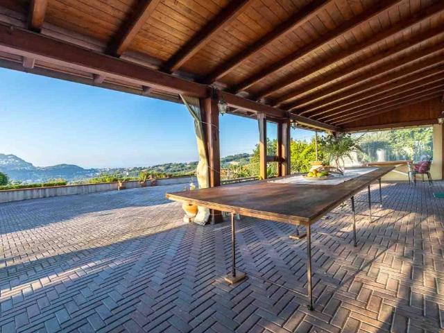 Villa in vendita a Sassofeltrio RN