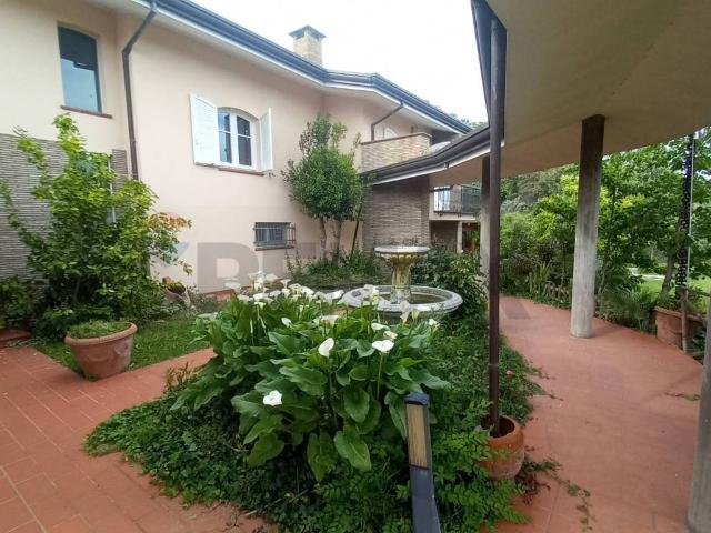Villa in vendita a Sassofeltrio RN