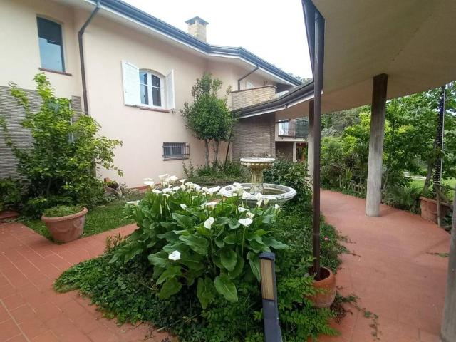 Villa in vendita a Sassofeltrio