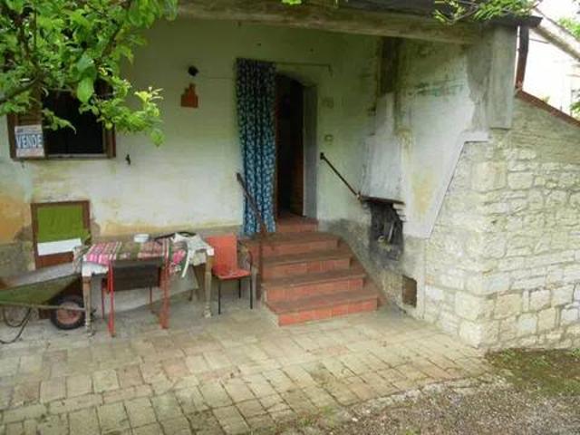 Villa in vendita a Sassoferrato AN