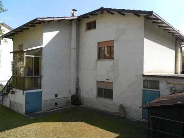 Villa in vendita a Sassoferrato AN