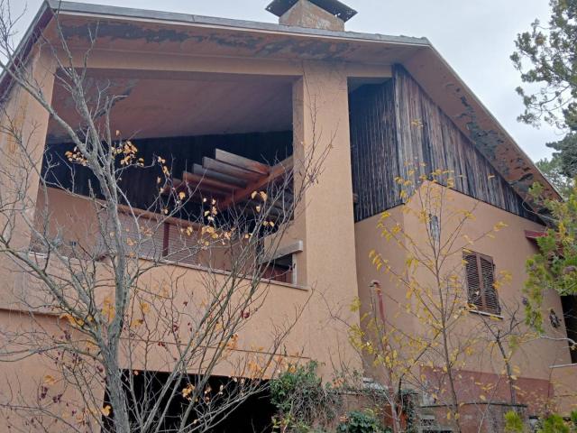 Villa in vendita a Sassoferrato, Frazioni Periferiche