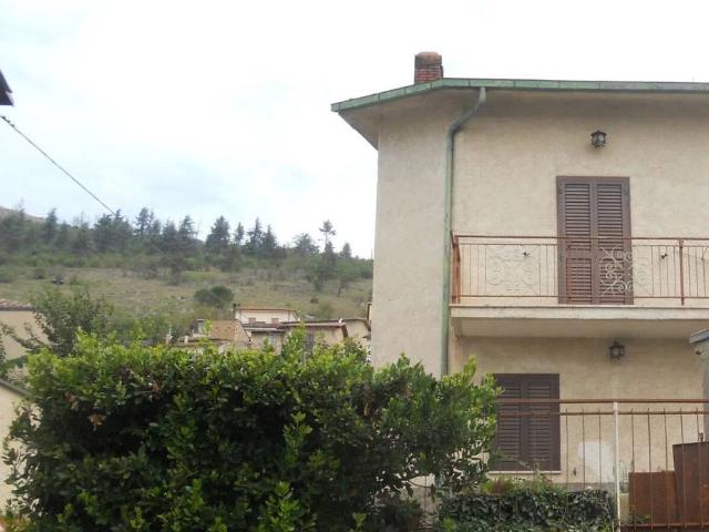 Villa in vendita a Scurcola Marsicana AQ
