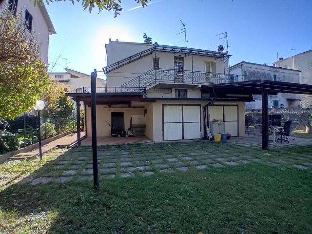 Villa in vendita a Scafa PE