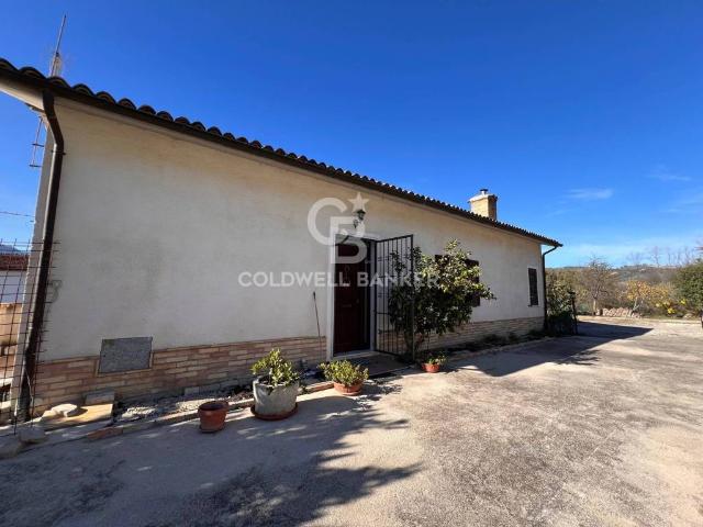 Villa in vendita a Scafa PE