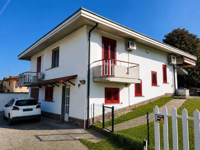 Villa in vendita a Scaldasole PV