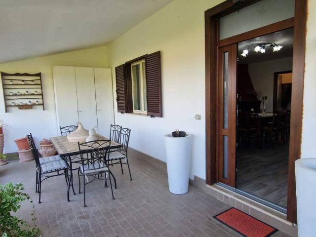 Villa in vendita a Scandriglia RI