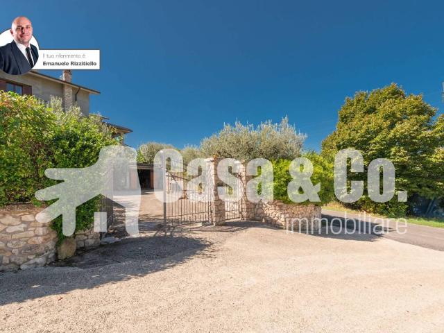 Villa in vendita a Scandriglia RI