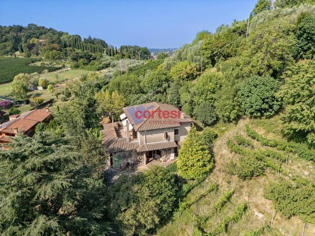 Villa in vendita a Scanzorosciate BG