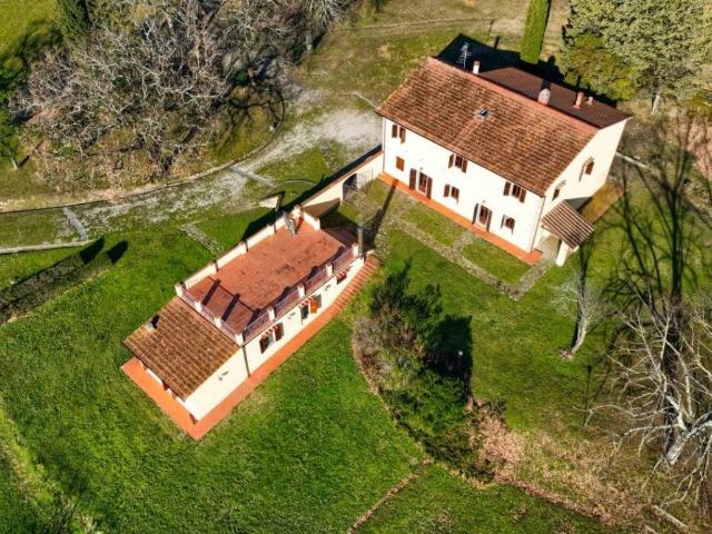 Villa in vendita a Scarperia e San Piero FI