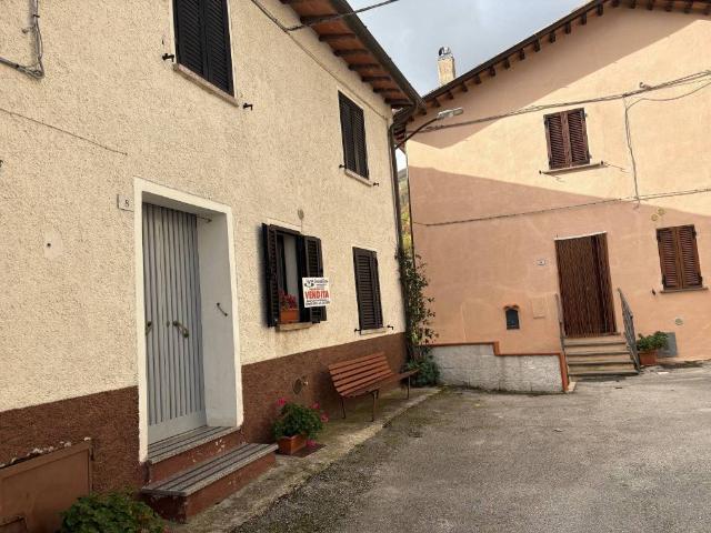 Villa in vendita a Scheggia e Pascelupo PG