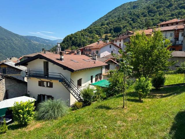 Villa in vendita a Schignano CO