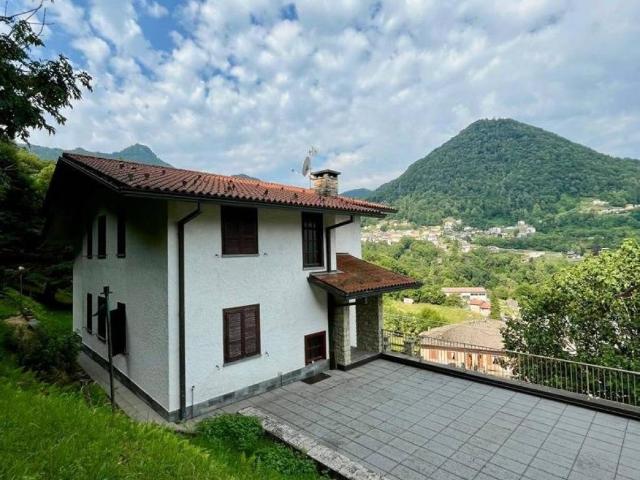 Villa in vendita a Schignano CO