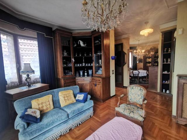 Villa in vendita a Schignano CO