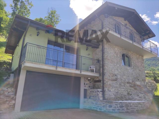 Villa in vendita a Schignano