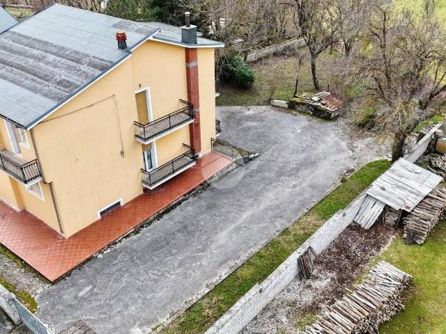 Villa in vendita a Scoppito AQ