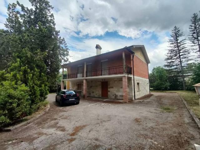 Villa in vendita a Scoppito AQ