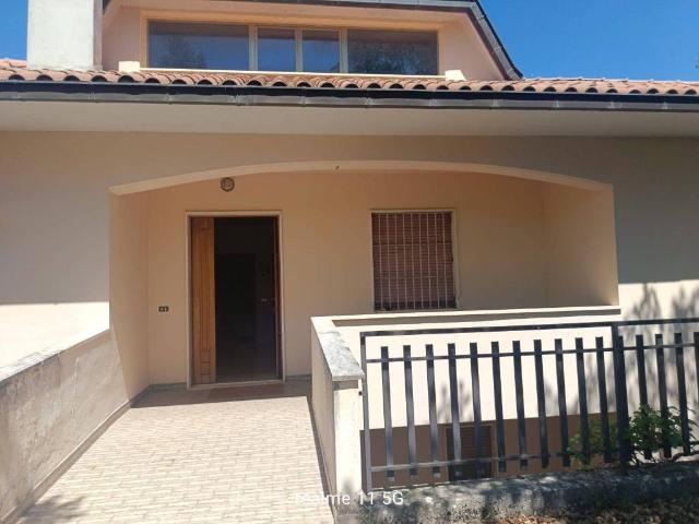 Villa in vendita a Scoppito AQ