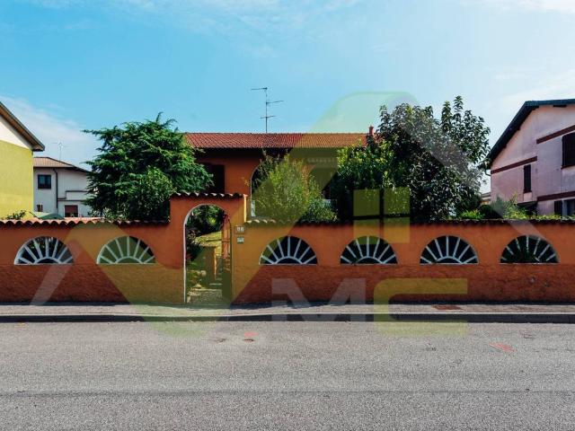 Villa in vendita a Settala MI