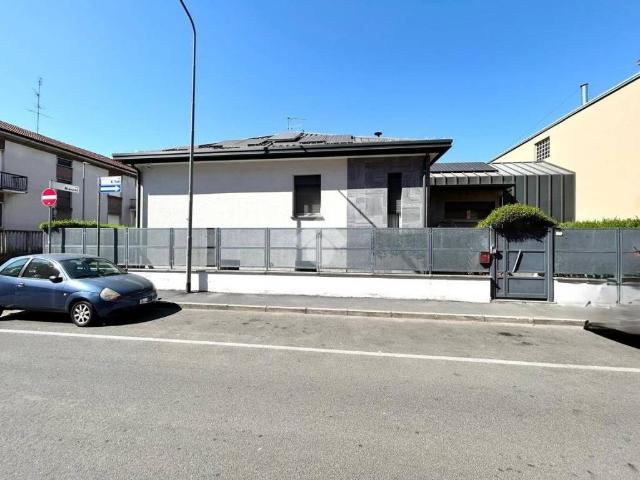 Villa in vendita a Settimo Milanese MI